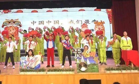 杨幂向于和伟科普cp，杨幂为何被称为行走的饭圈百科？游戏画面